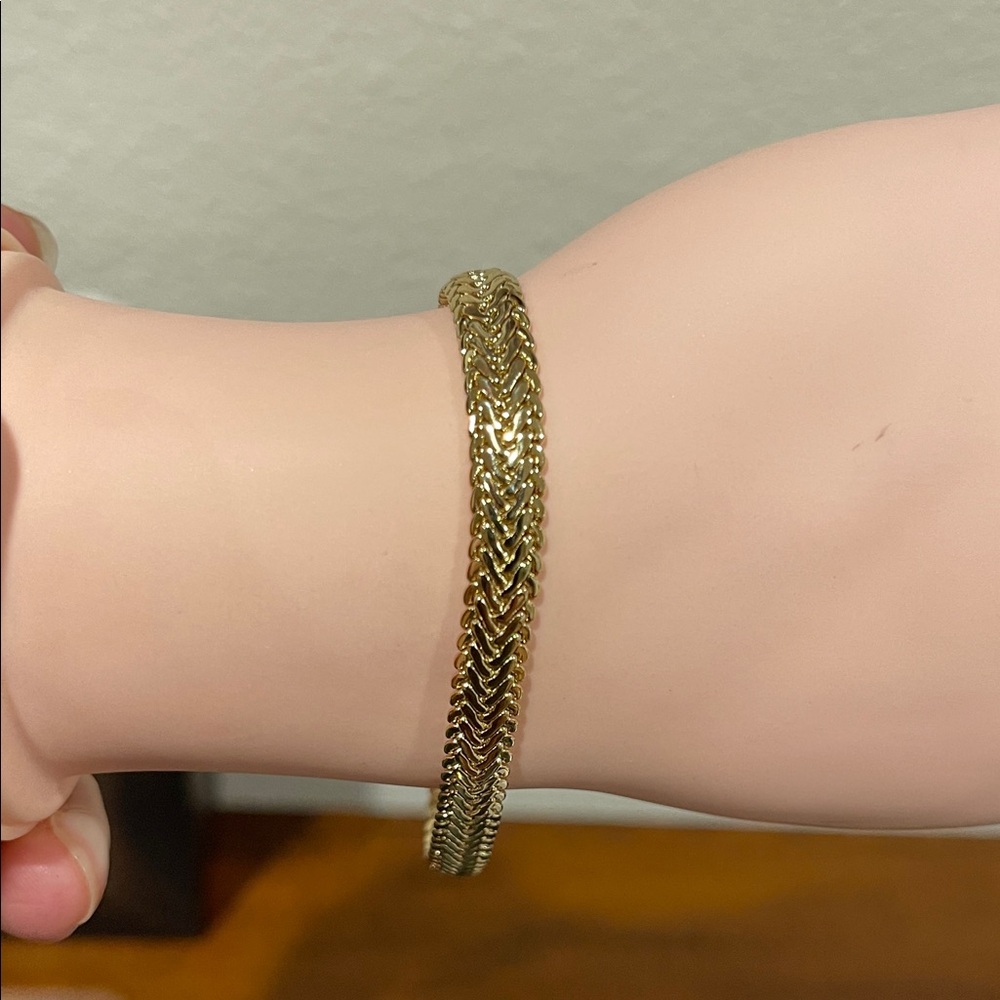 14k Gold Plated Braided Bracelet.